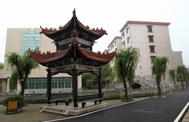 腾龙阁
