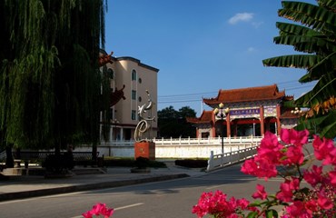 校门一角